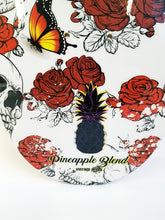 Skull & Roses Pineapple Style